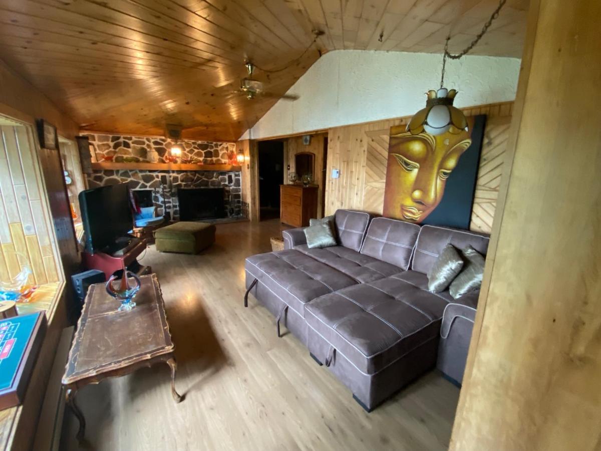 Chalet "Ici Et Maintenant, Sur Le Lac" Sainte-Marguerite-du-Lac-Masson 외부 사진
